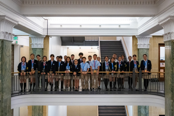 Shenzhen Mingde Experimental School middle school students in Slocum Hall