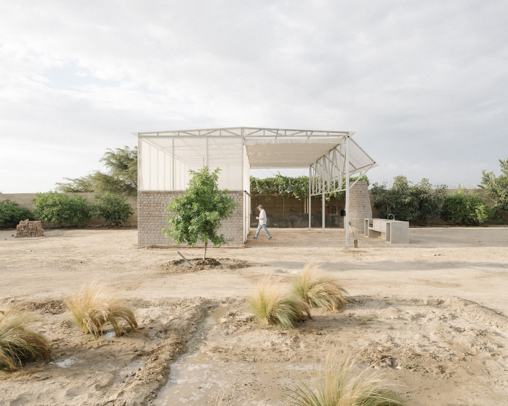 Greenhouse for plants and humans (2023), El Carmen, Peru