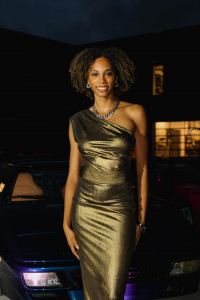 SaDé Lewis