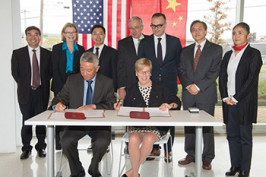 Representatives from Nanjing and Syracuse University signed the agreement during a ceremony held at the Center of Excellence.