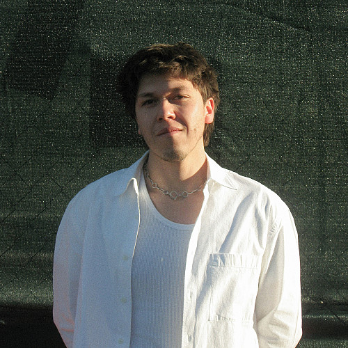 Dennis Sola