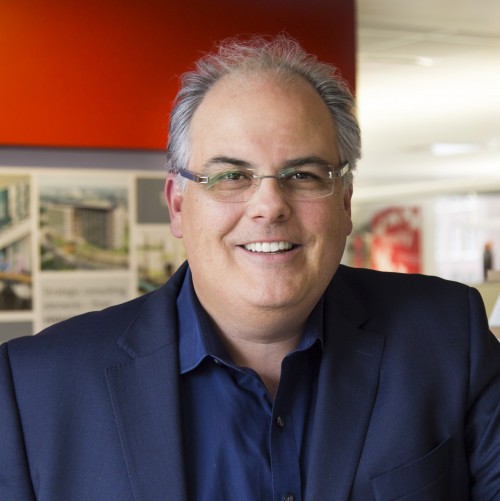 Alexander Fernández, AIA ’94, G’97